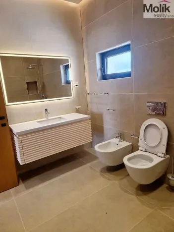 Prodej vily, Spille, 235 m2