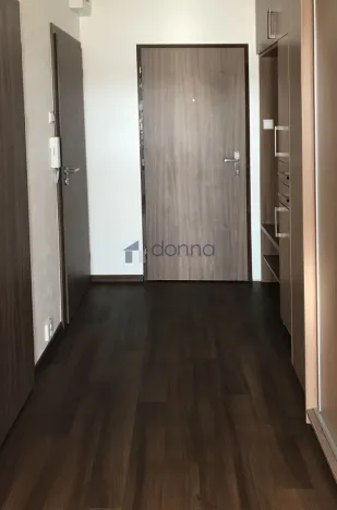 Pronájem bytu 2+kk, Praha, V křovinách, 49 m2