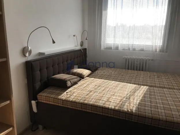 Pronájem bytu 2+kk, Praha, V křovinách, 49 m2