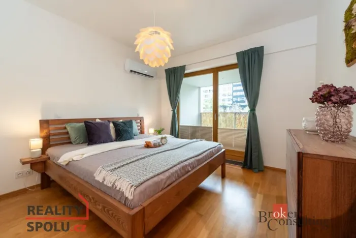 Pronájem bytu 3+kk, Praha - Karlín, Za Karlínským přístavem, 89 m2