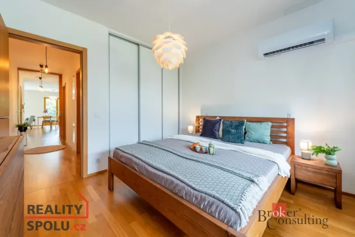 Pronájem bytu 3+kk, Praha - Karlín, Za Karlínským přístavem, 89 m2