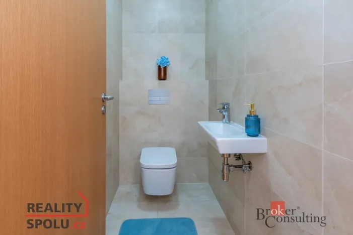 Pronájem bytu 3+kk, Praha - Karlín, Za Karlínským přístavem, 89 m2