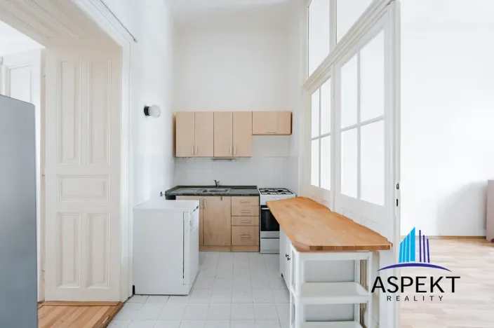 Pronájem bytu 2+1, Praha - Vinohrady, Belgická, 52 m2