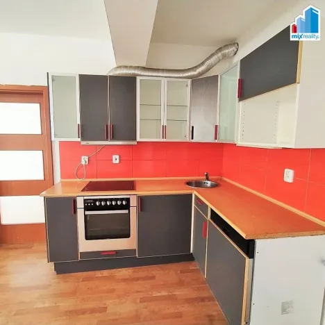 Pronájem bytu 2+kk, Plzeň - Východní Předměstí, Květná, 47 m2