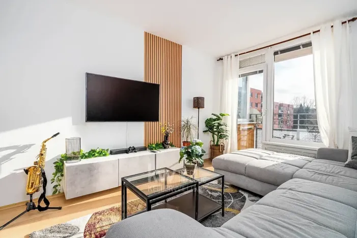 Prodej bytu 2+kk, Praha - Troja, Hnězdenská, 47 m2