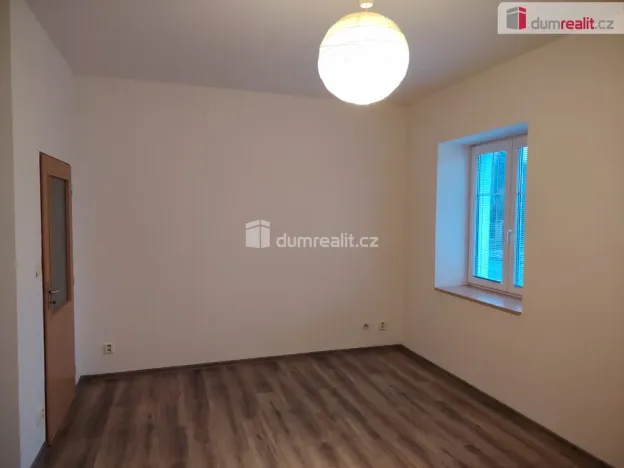 Pronájem bytu 1+kk, Děčín - Děčín VI-Letná, Lovecká, 28 m2