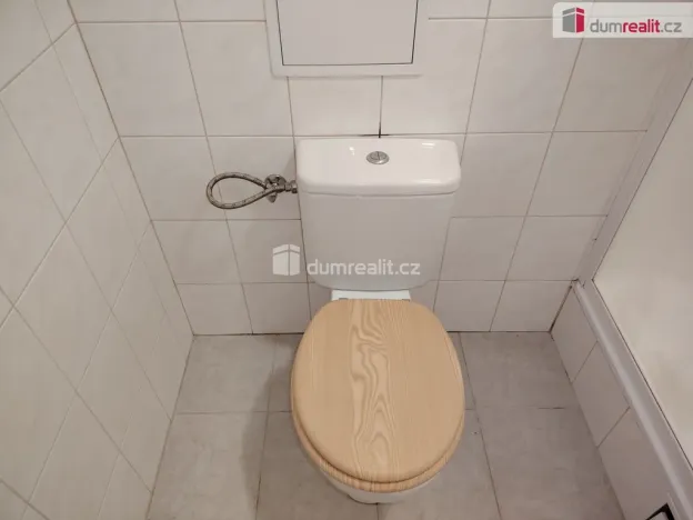 Pronájem bytu 1+kk, Děčín - Děčín VI-Letná, Lovecká, 28 m2