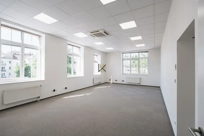 Pronájem kanceláře, Praha - Smíchov, Nádražní, 41 m2