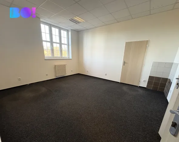 Pronájem obchodního prostoru, Třinec, 1. máje, 130 m2