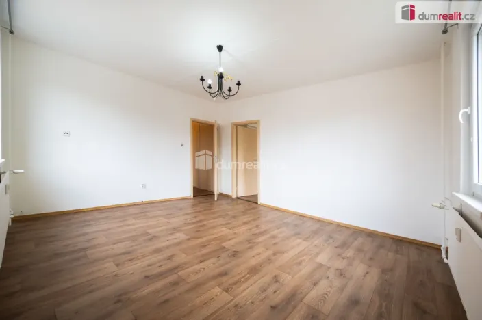 Prodej bytu 3+1, Lhenice, Sídliště SNP, 72 m2