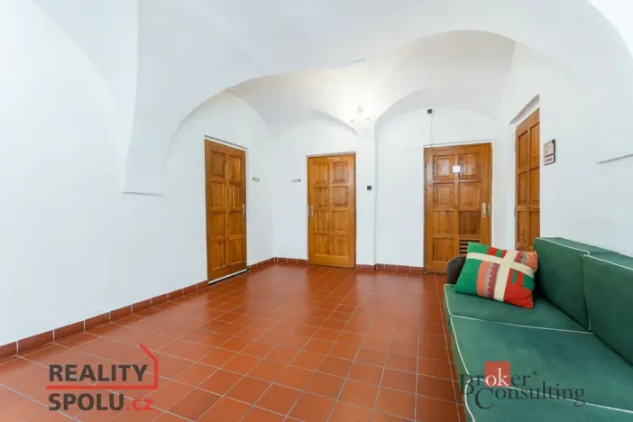 Pronájem obchodního prostoru, Pardubice - Pardubice-Staré Město, Pernštýnská, 54 m2