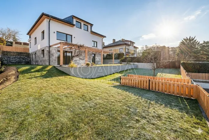 Prodej rodinného domu, Chocerady, 251 m2