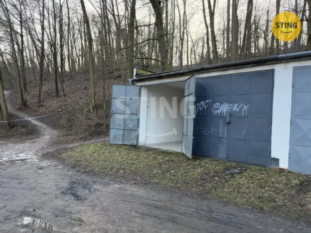 Prodej garáže, Moravský Krumlov, U mostu, 27 m2
