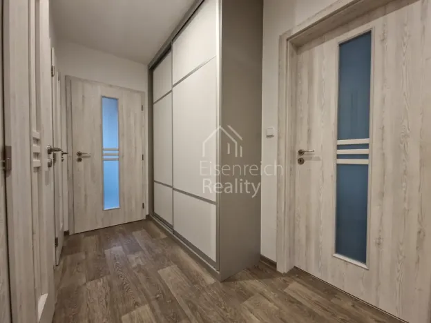 Pronájem bytu 3+1, Hradec Králové - Moravské Předměstí, Sekaninova, 77 m2