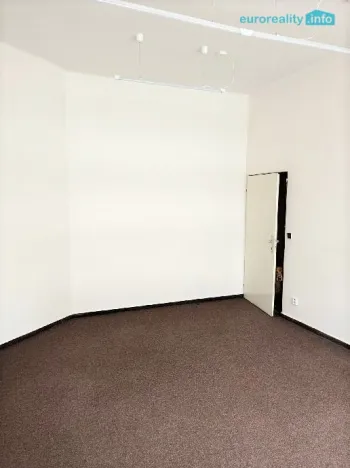 Pronájem kanceláře, Praha, Domažlická, 13 m2
