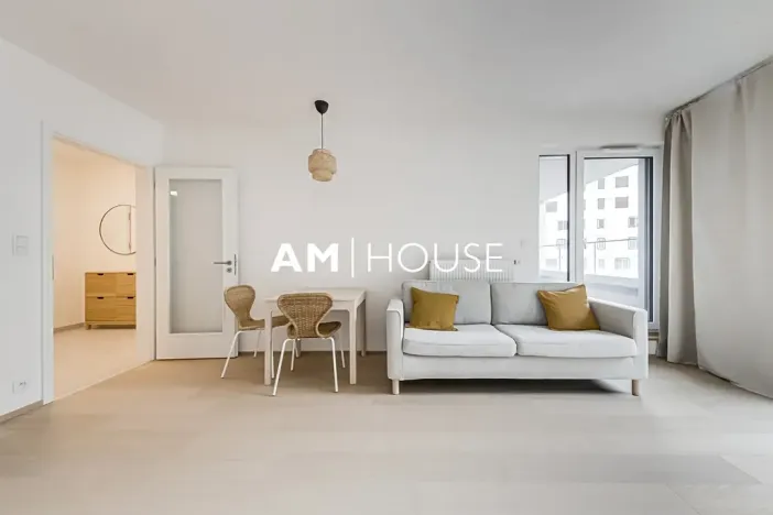 Pronájem bytu 2+kk, Praha - Karlín, Křižíkova, 49 m2