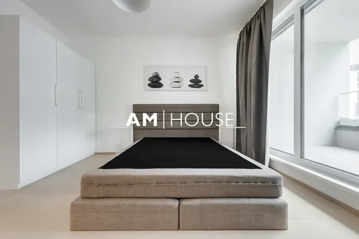 Pronájem bytu 2+kk, Praha - Karlín, Křižíkova, 49 m2