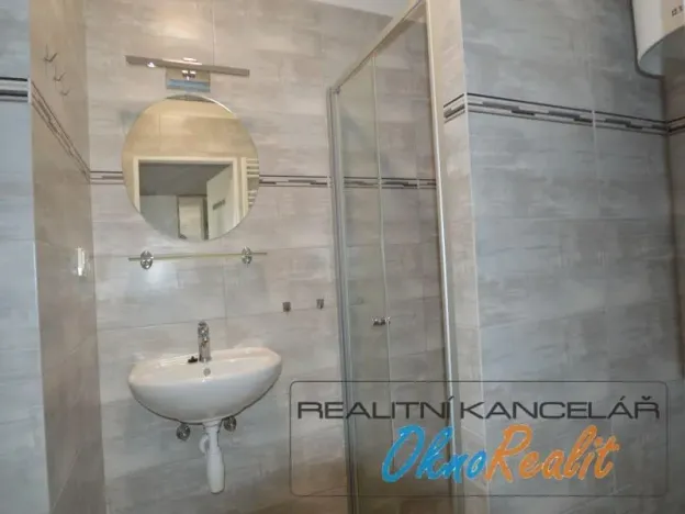 Pronájem bytu 1+1, Beňov, 50 m2