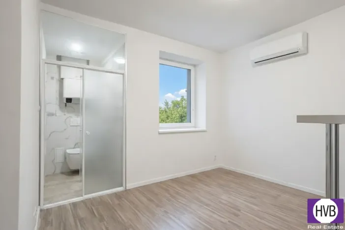 Prodej bytu 1+kk, Praha, Zbuzanská, 16 m2