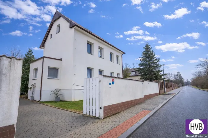 Prodej bytu 1+kk, Praha, Zbuzanská, 16 m2