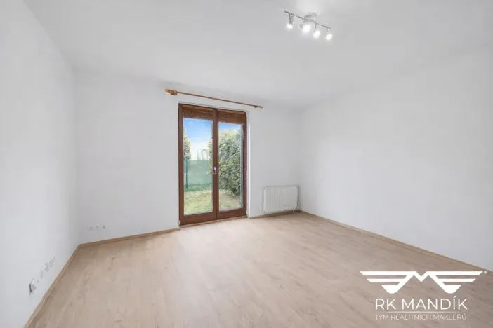 Pronájem bytu 1+kk, Hostivice, Za Mlýnem, 29 m2