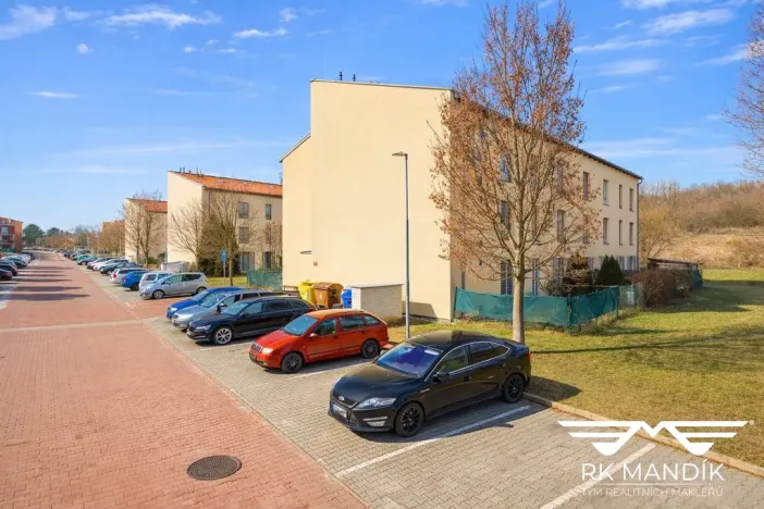 Pronájem bytu 1+kk, Hostivice, Za Mlýnem, 29 m2