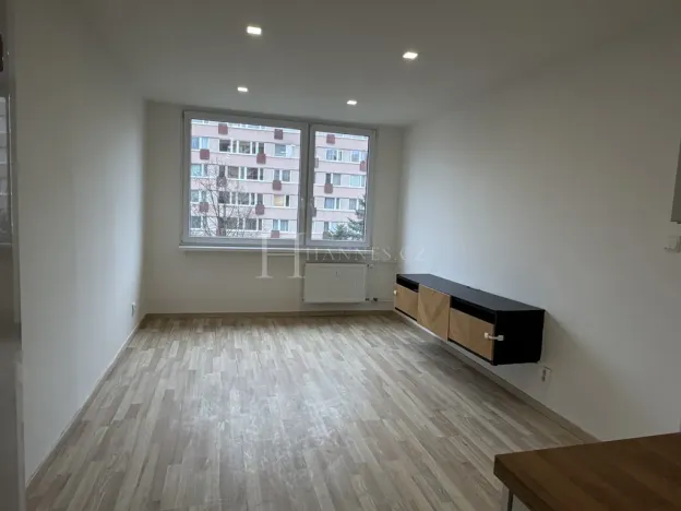 Pronájem bytu 2+kk, Kladno - Kročehlavy, Ústecká, 41 m2