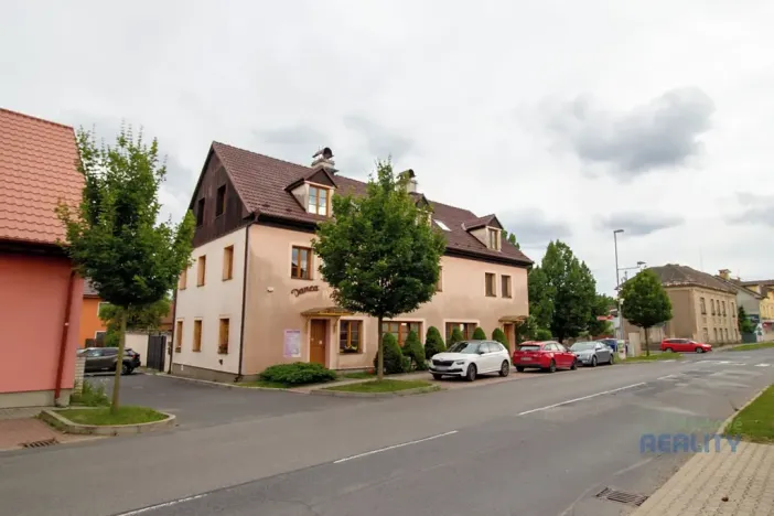 Pronájem atypického bytu, Mratín, Boční, 109 m2