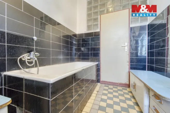 Prodej bytu 2+1, Černošice, Komenského, 109 m2