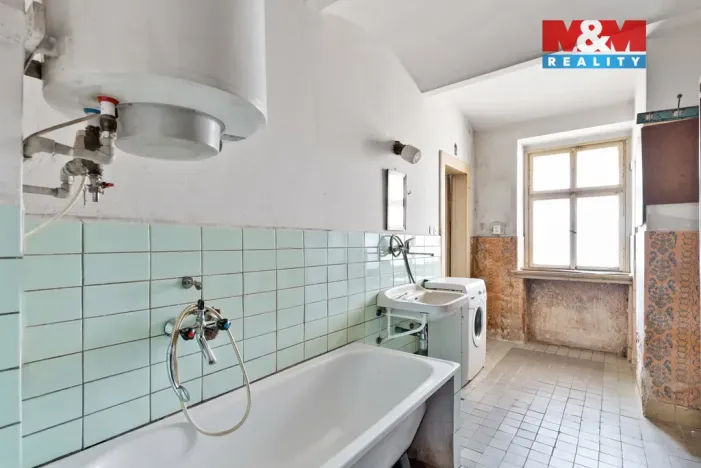 Prodej bytu 2+1, Hejnice, 72 m2