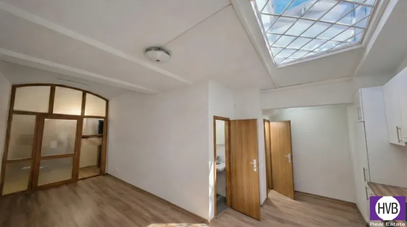 Prodej bytu 1+kk, Praha, Jagellonská, 33 m2