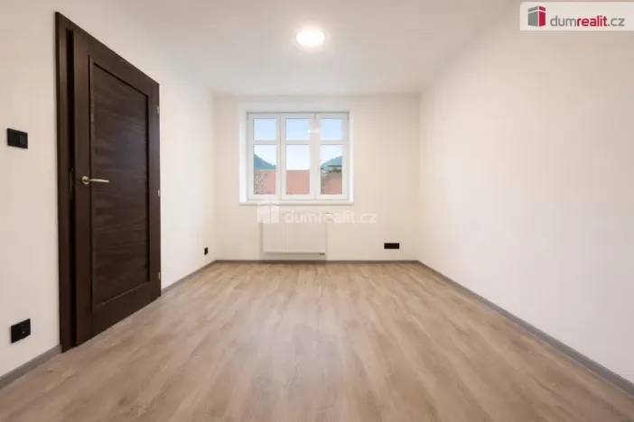 Pronájem bytu 2+1, Děčín - Děčín I-Děčín, Zámecká, 68 m2