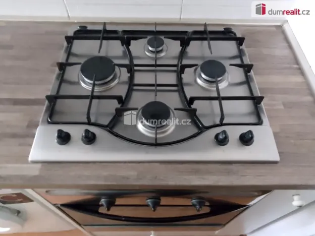 Pronájem bytu 2+1, Karlovy Vary - Bohatice, Lomená, 61 m2