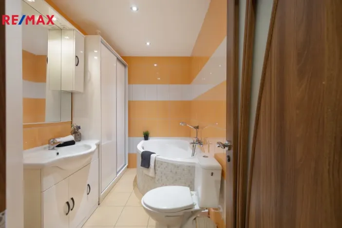 Pronájem bytu 1+1, Meziboří, Dělnická, 60 m2