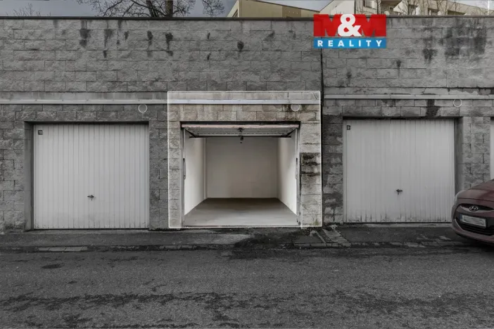 Pronájem garáže, Liberec, Nádvorní, 17 m2