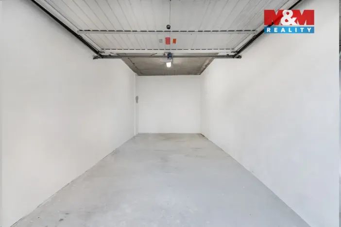 Pronájem garáže, Liberec, Nádvorní, 17 m2