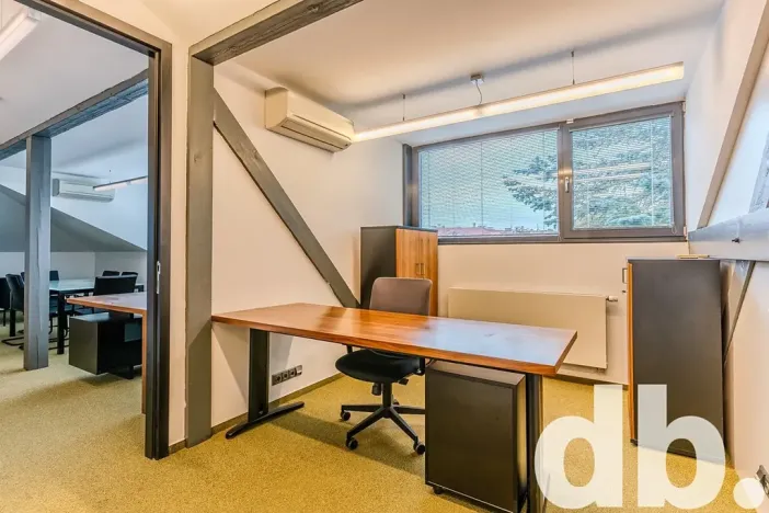 Pronájem kanceláře, Cheb, 26. dubna, 190 m2