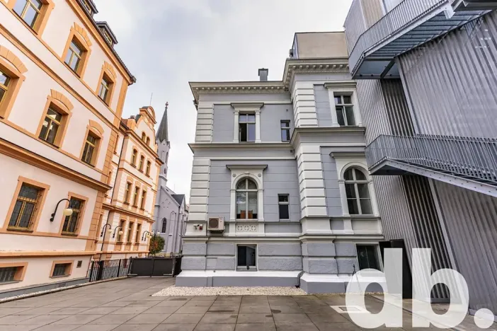 Pronájem kanceláře, Cheb, 26. dubna, 260 m2