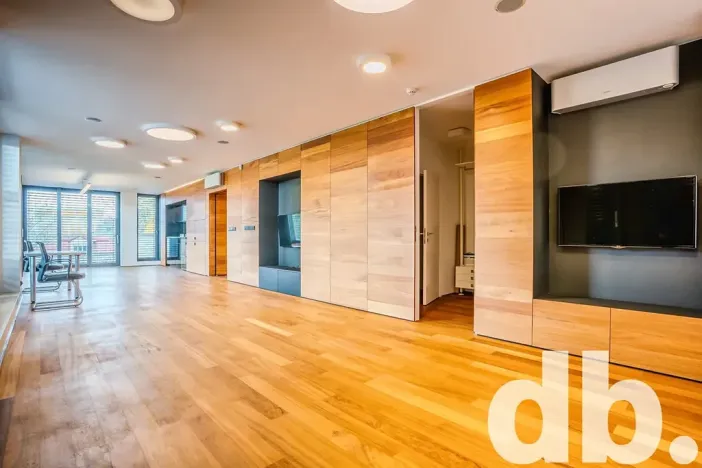 Pronájem kanceláře, Cheb, 26. dubna, 260 m2