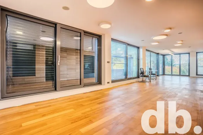 Pronájem kanceláře, Cheb, 26. dubna, 260 m2