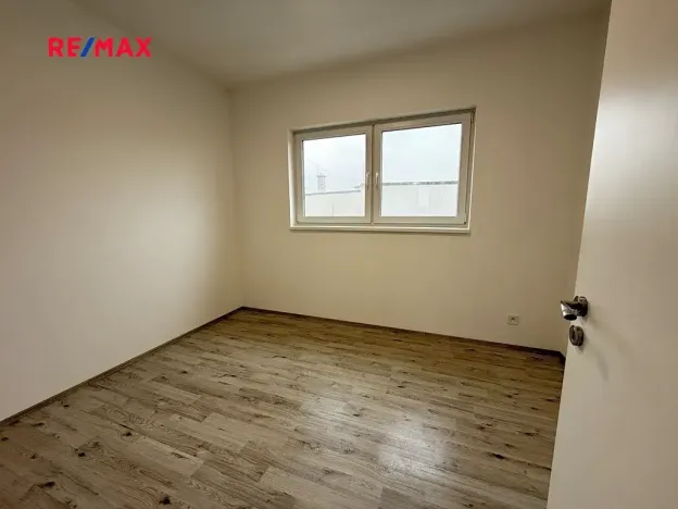 Pronájem bytu 4+kk, Králův Dvůr, Na Vinohradech, 95 m2