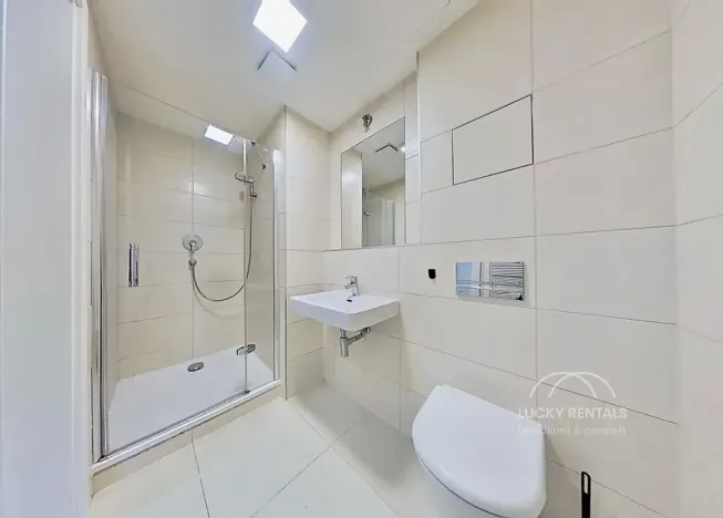 Pronájem bytu 1+kk, Praha - Hlubočepy, Wassermannova, 34 m2