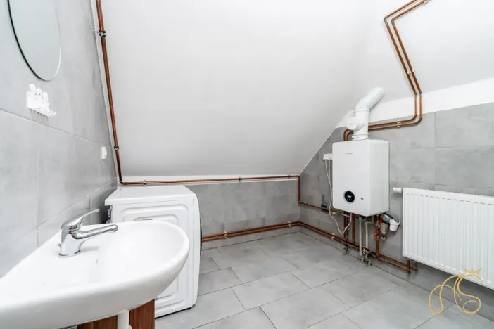 Prodej bytu 3+kk, Studená, nám. Sv. J. Nepomuckého, 117 m2