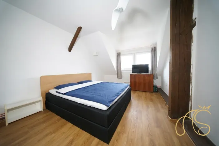 Prodej bytu 3+kk, Studená, nám. Sv. J. Nepomuckého, 117 m2