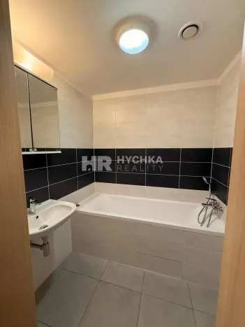 Pronájem bytu 2+kk, Praha - Nusle, Bartoškova, 57 m2