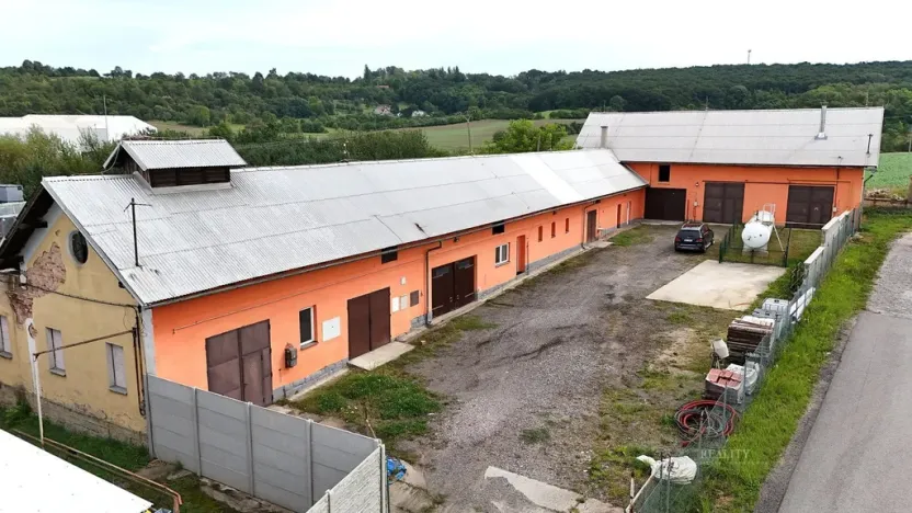 Prodej výrobních prostor, Libáň, 1164 m2