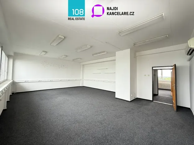 Pronájem kanceláře, Praha - Malešice, U Stavoservisu, 536 m2