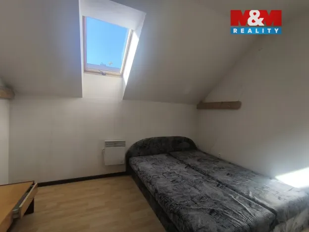 Prodej bytu 4+1, České Velenice, třída Čsl. legií, 121 m2