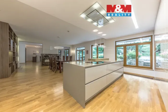 Prodej bytu 4+kk, Praha - Břevnov, Šlikova, 217 m2