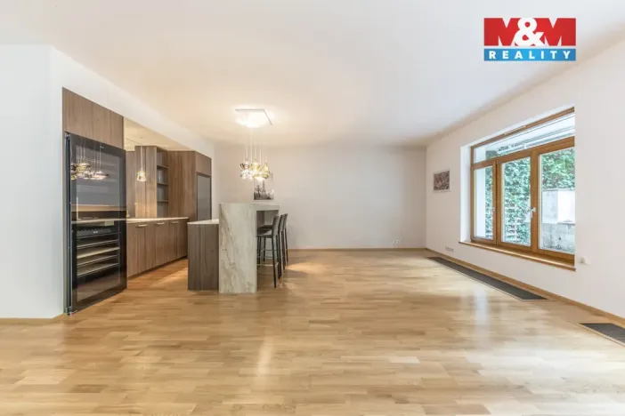 Prodej bytu 4+kk, Praha - Břevnov, Šlikova, 217 m2